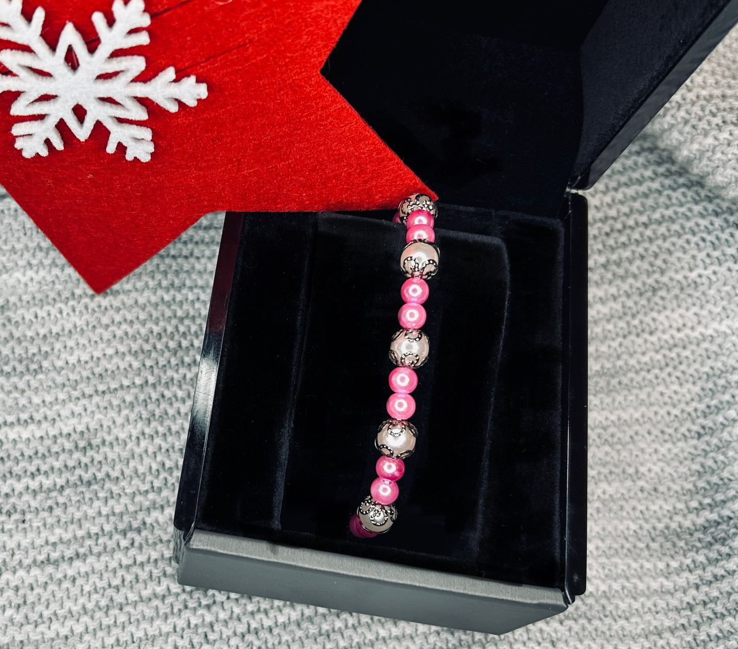 Jemný perlový s Květinovým dekorem